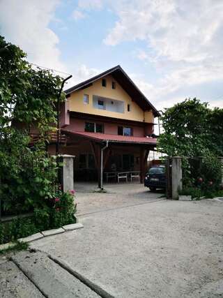 Фото Проживание в семье Casa Eden г. Băbeni